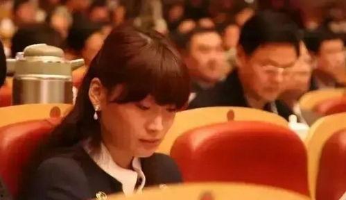 首富千金美又飒,美艳绝伦，飒爽英姿，她是商业界的璀璨明珠